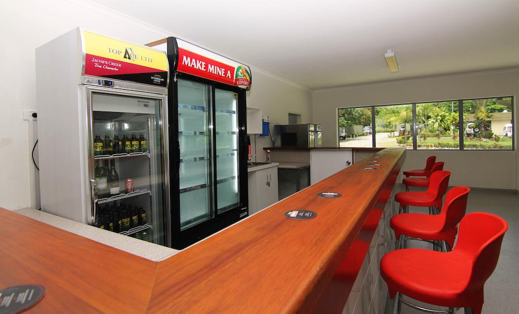 Crossroads Hotel Lae Omili Luaran gambar